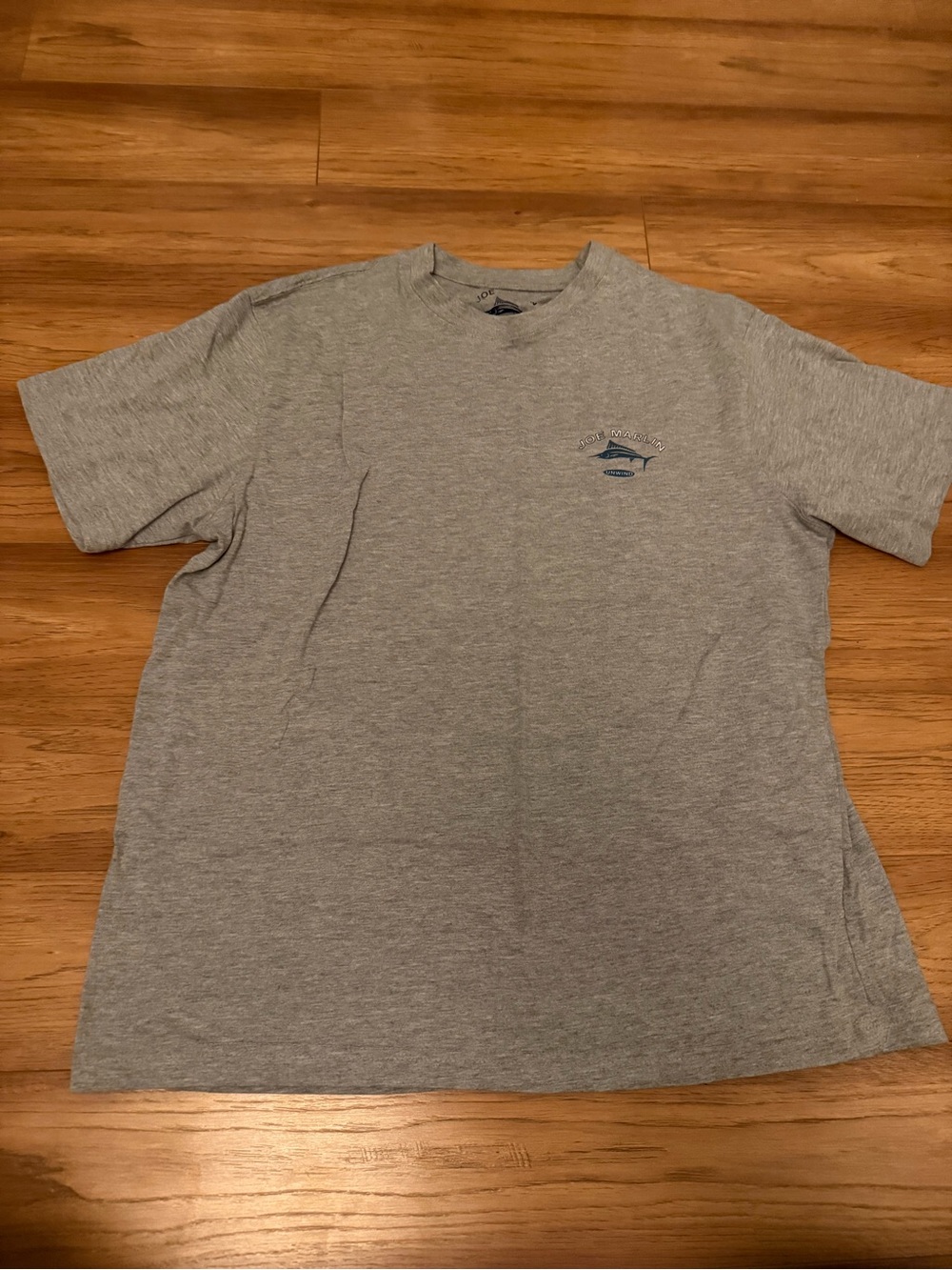 Men's Gray Short-Sleeve Crewneck T-Shirt with Small Chest Logo